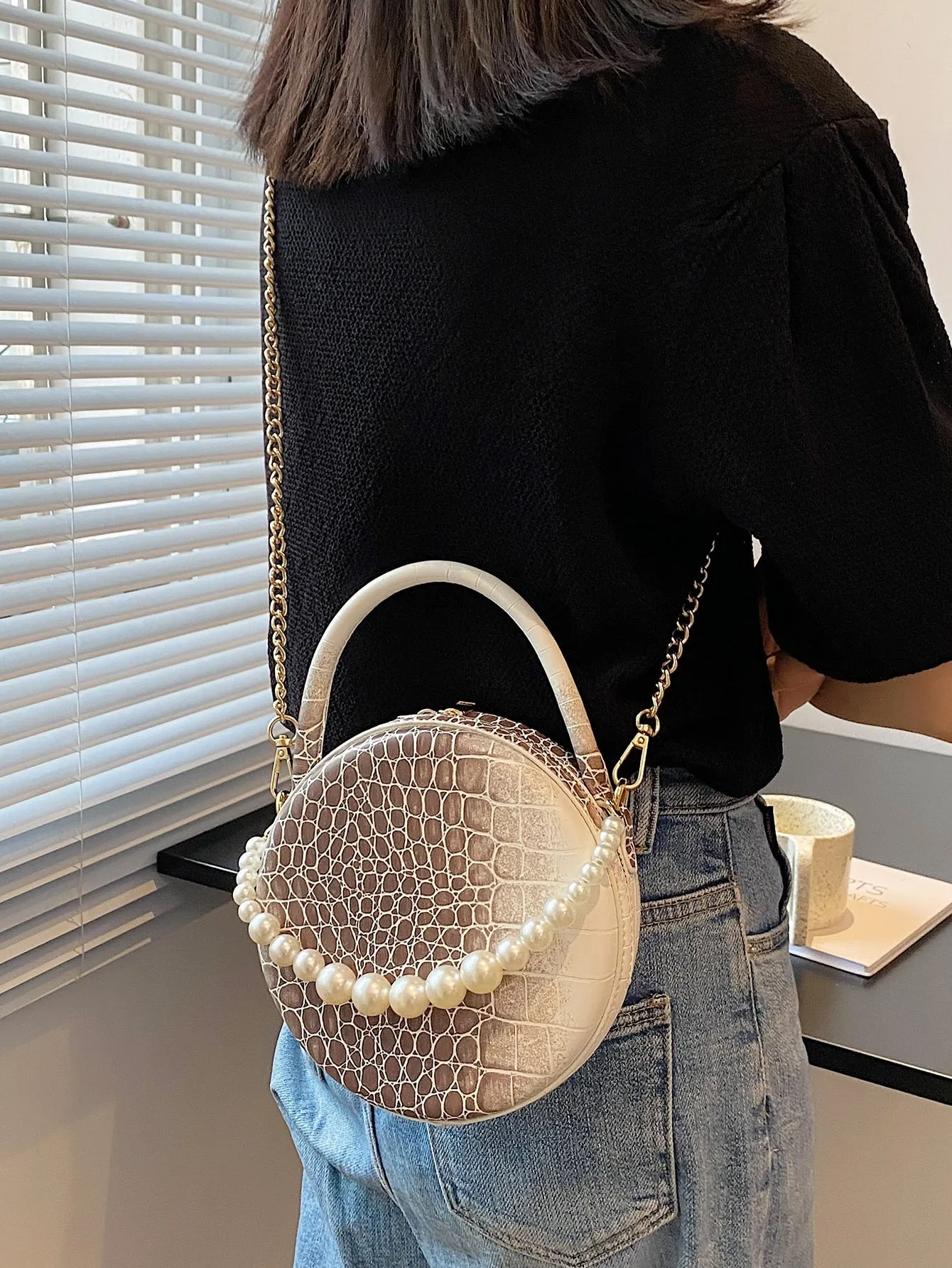 Faux Pearl Beaded Chain Circle Bag