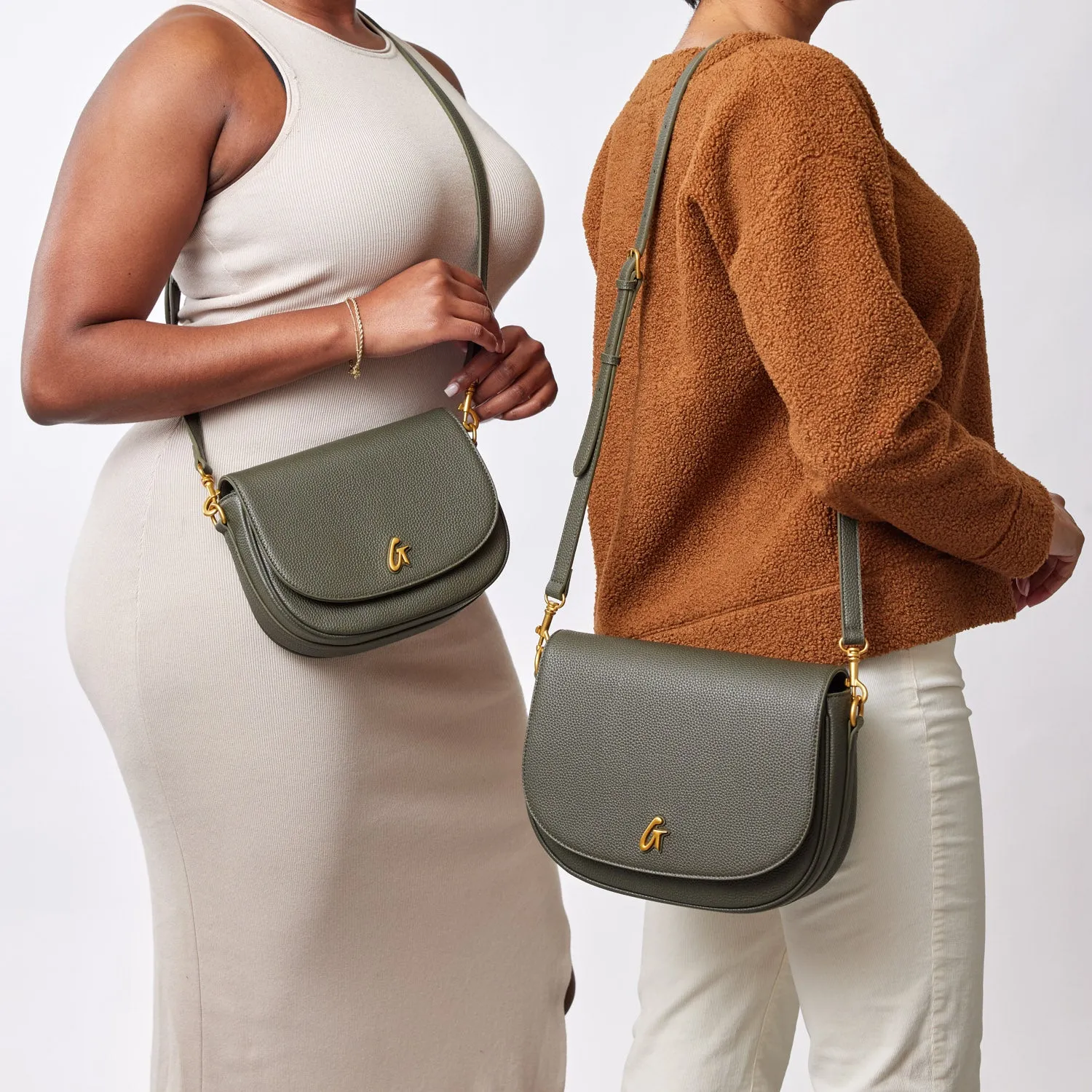 MEDIUM PEBBLE SHOULDER BAG - OLIVE GREEN