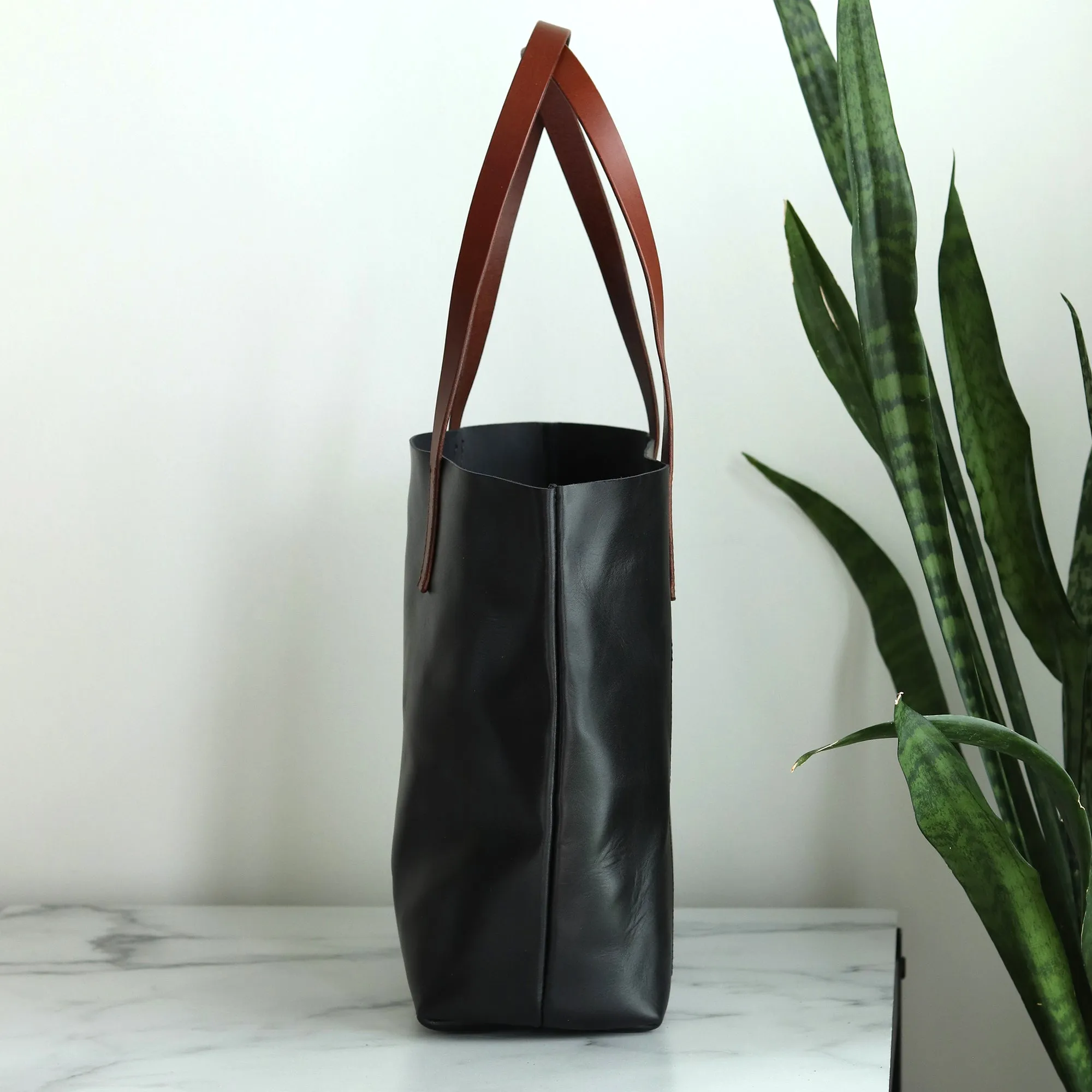 Minimalist Leather Tote - Luxe Black with Brown Straps