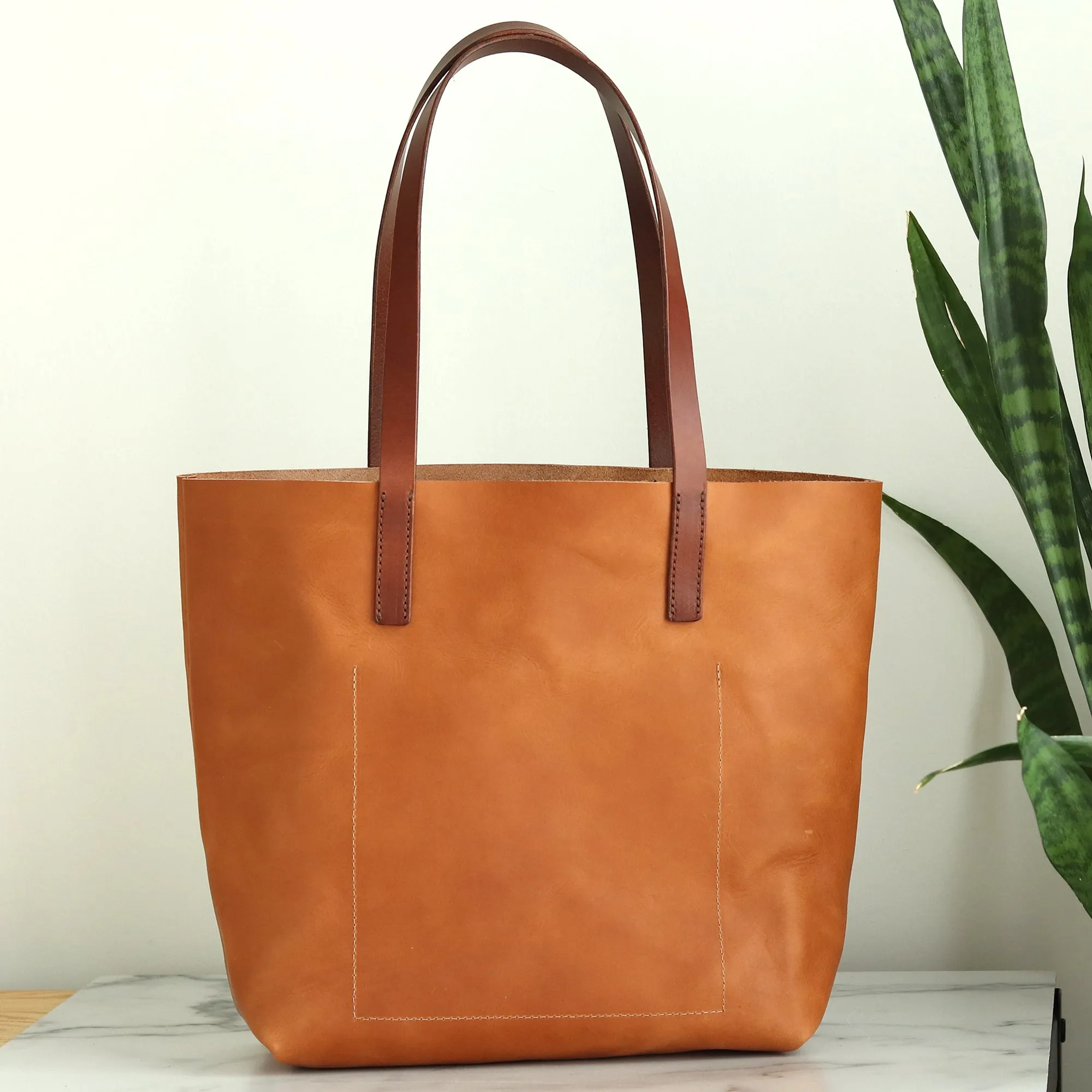 Minimalist Leather Tote - Tan