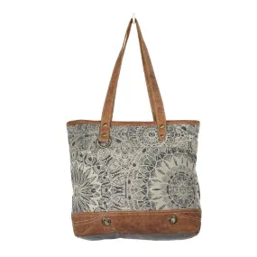 Objet d'Art Tote