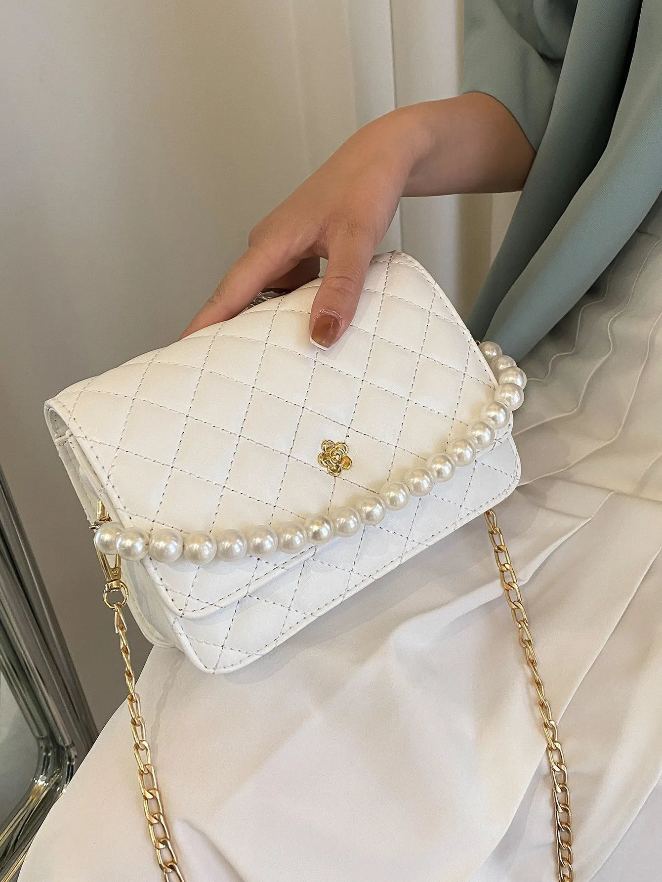 Quilted Faux Pearl Beaded Chain Bag